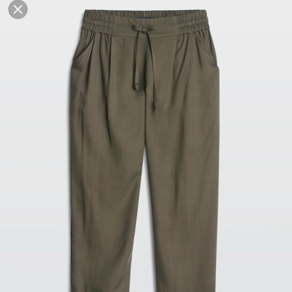 Aritzia Pants - Talua X Aritzia pants